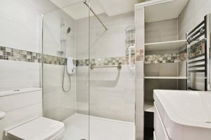 BATHROOM- click for photo gallery